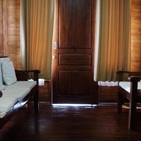 Grand Raka Homestay Lovina  Ngoại thất bức ảnh