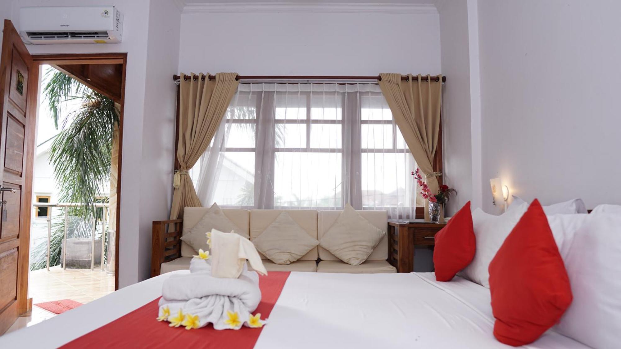 Grand Raka Homestay Lovina  Ngoại thất bức ảnh