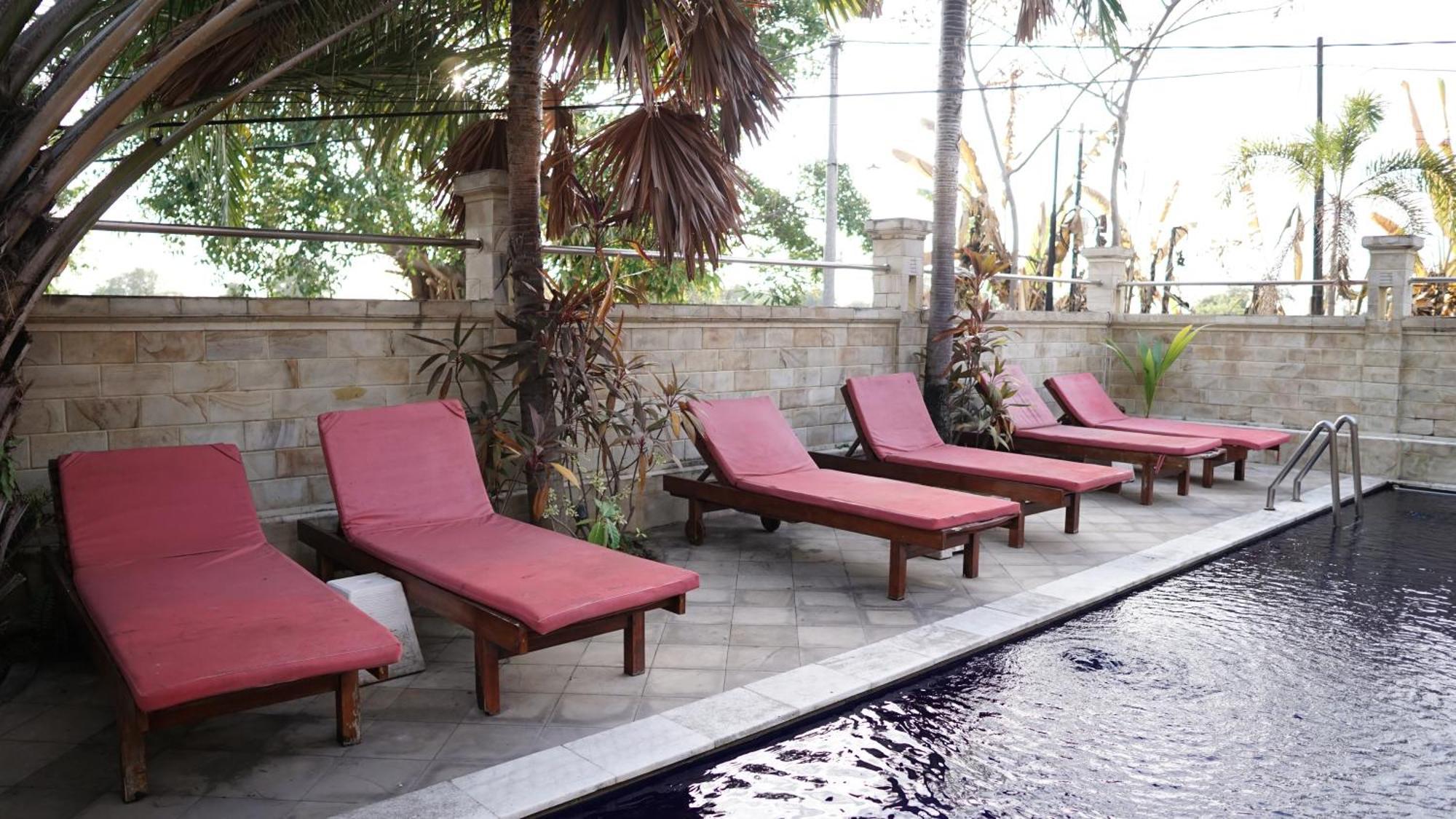 Grand Raka Homestay Lovina  Ngoại thất bức ảnh