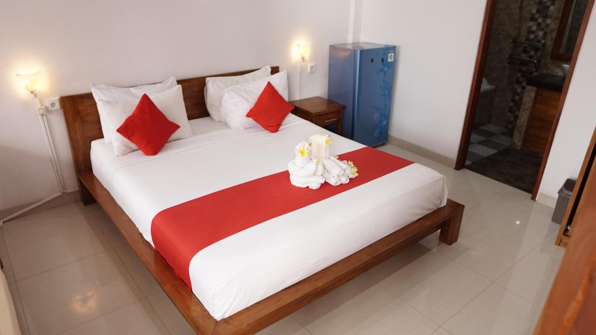 Grand Raka Homestay Lovina  Ngoại thất bức ảnh