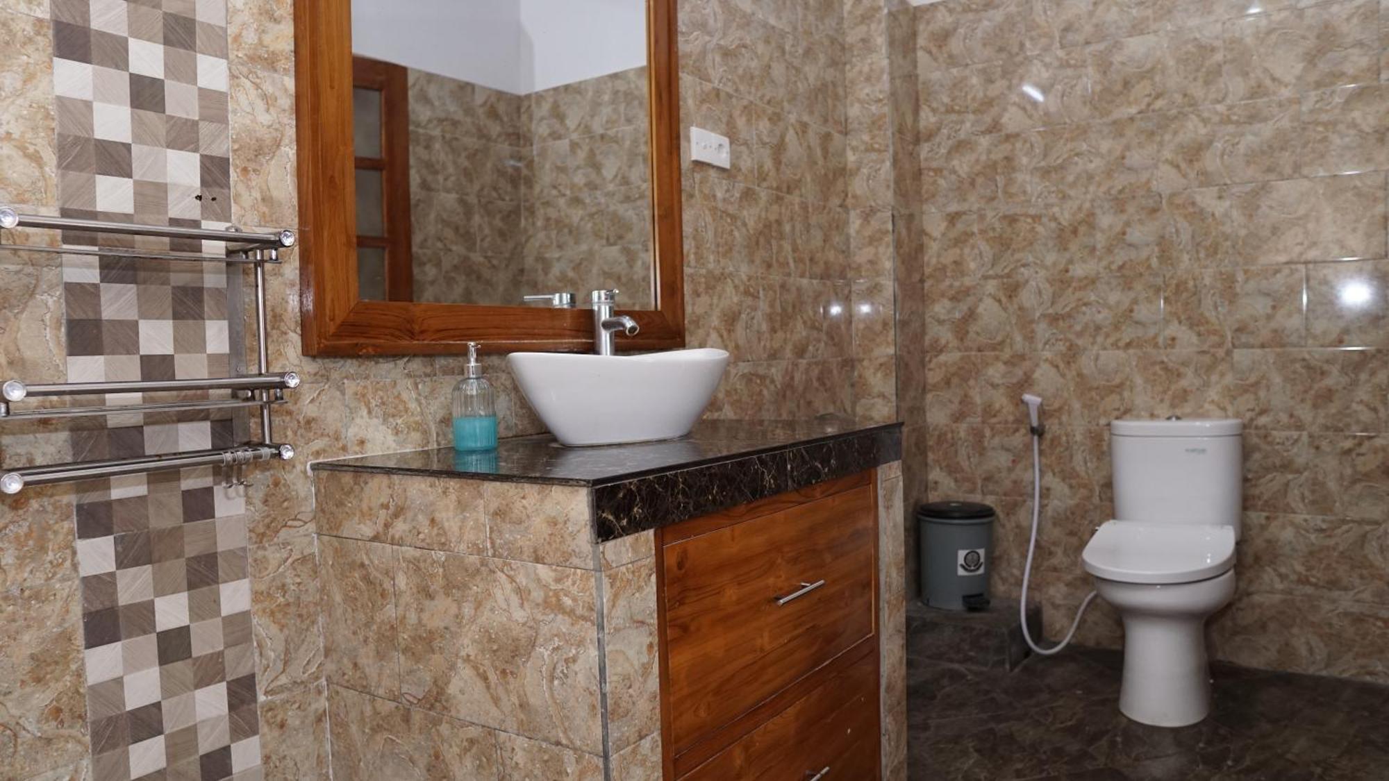 Grand Raka Homestay Lovina  Ngoại thất bức ảnh