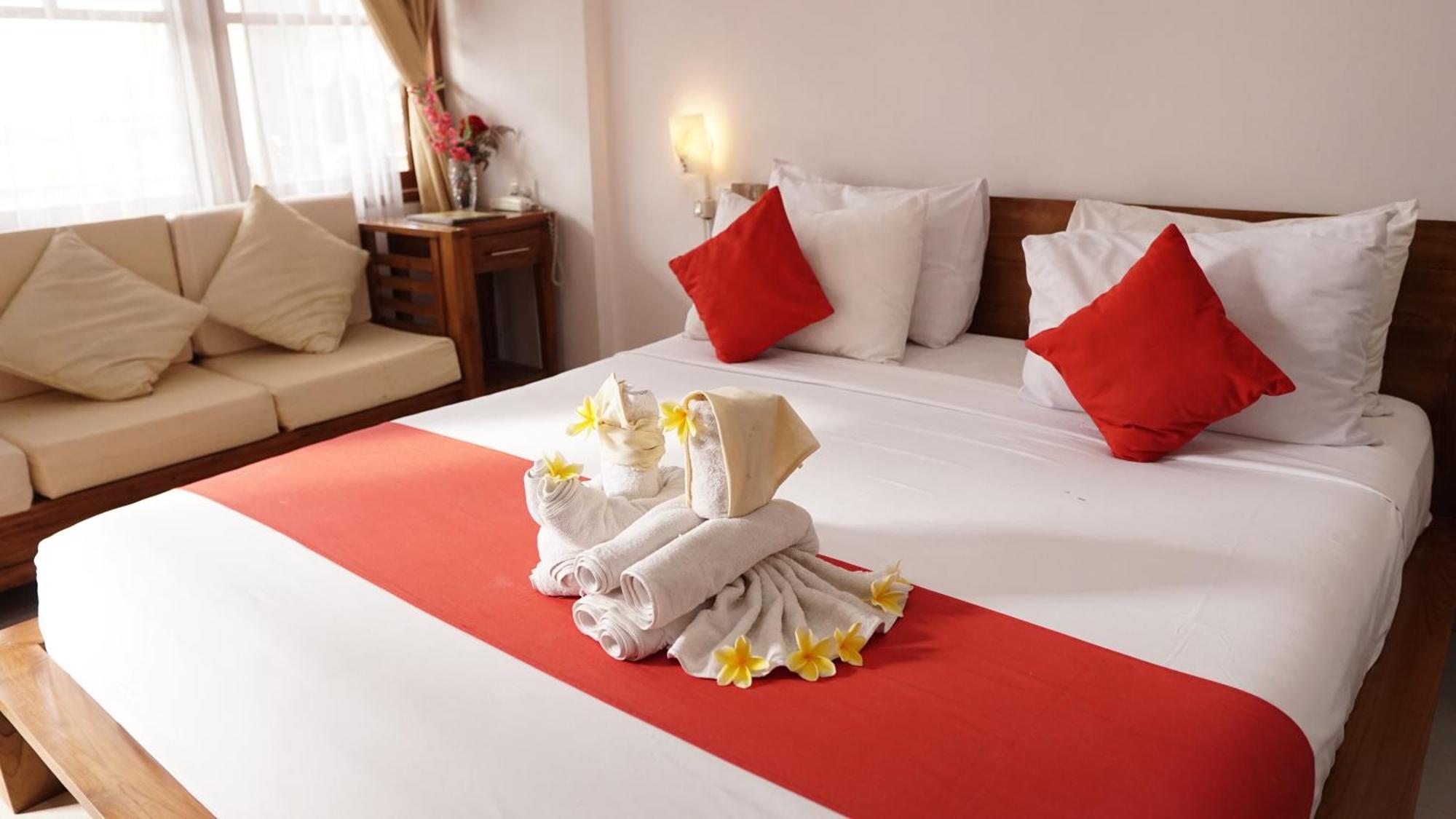 Grand Raka Homestay Lovina  Ngoại thất bức ảnh